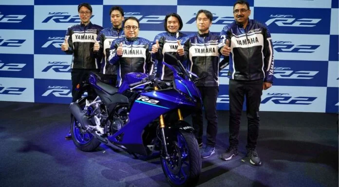 Yamaha-R2-4-696x385